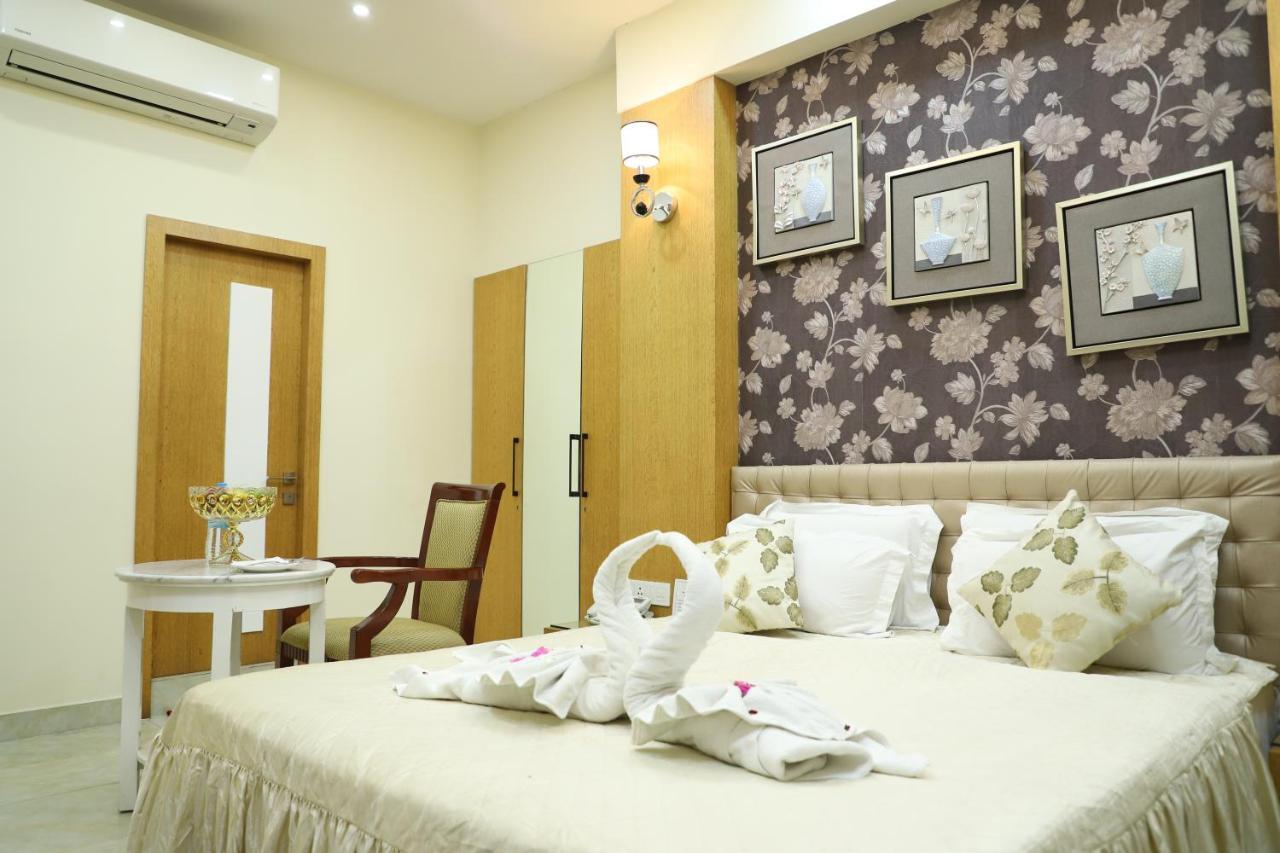 Republic Hotel Патна Экстерьер фото