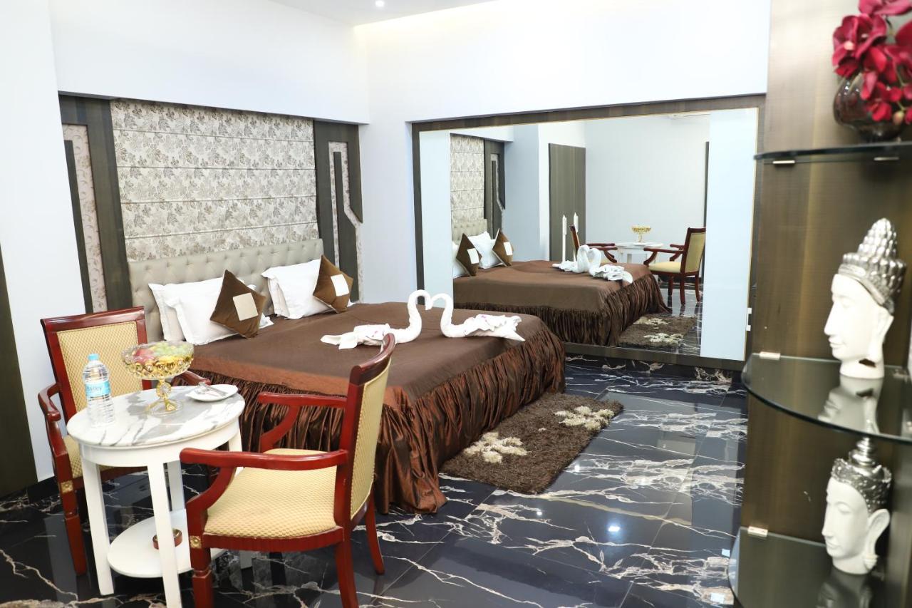 Republic Hotel Патна Экстерьер фото